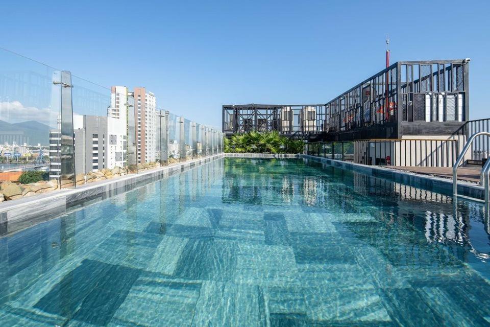 Seahorse Tropical Apartment Дананг Екстер'єр фото